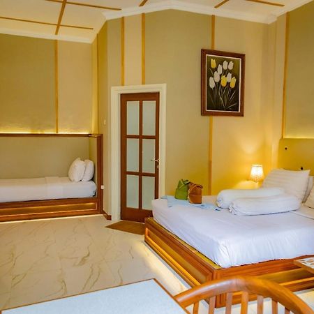 Family Hotel Gradia 1 Batu  Exterior photo