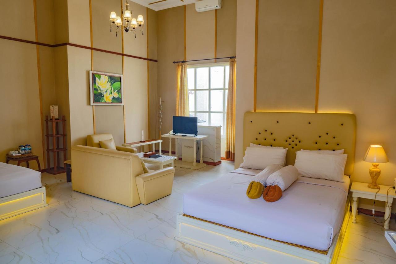 Family Hotel Gradia 1 Batu  Exterior photo