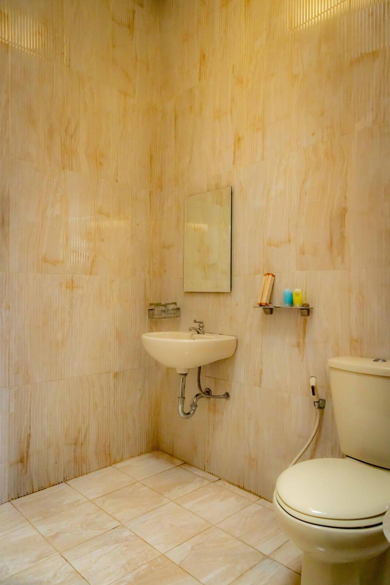 Family Hotel Gradia 1 Batu  Room photo